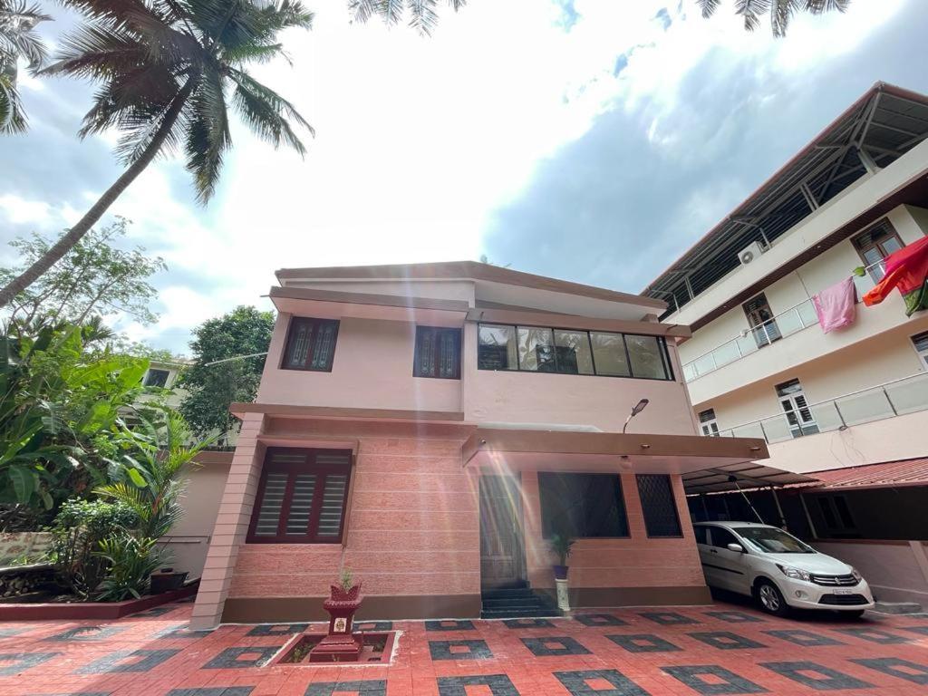 Holiday Home #Vibrant#Hear Of The City #Family Only Mangalore Exterior foto